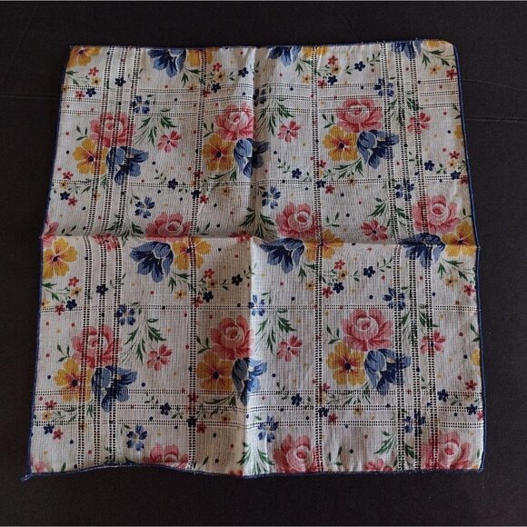 Vintage Cotton Hankies Handkerchief Rose Floral Design Country Cottage Core Blue - Picture 1 of 5